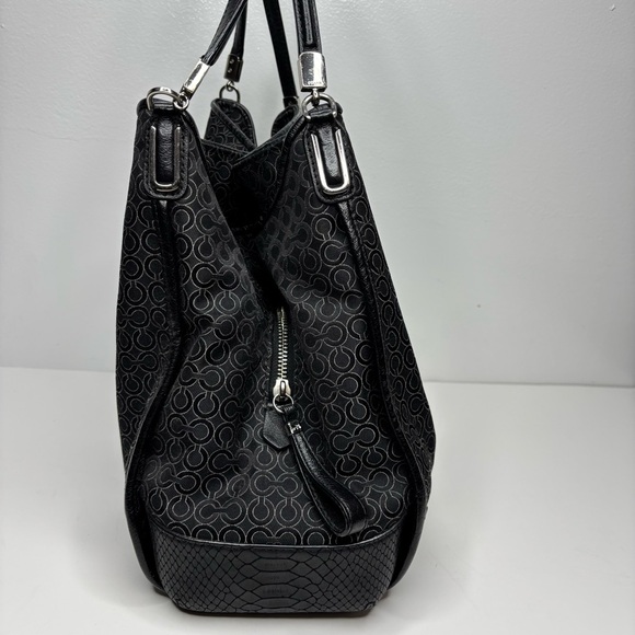 Coach Phoebe Shoulder Bag
